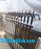 حفاظ روی دیوار در انزلی